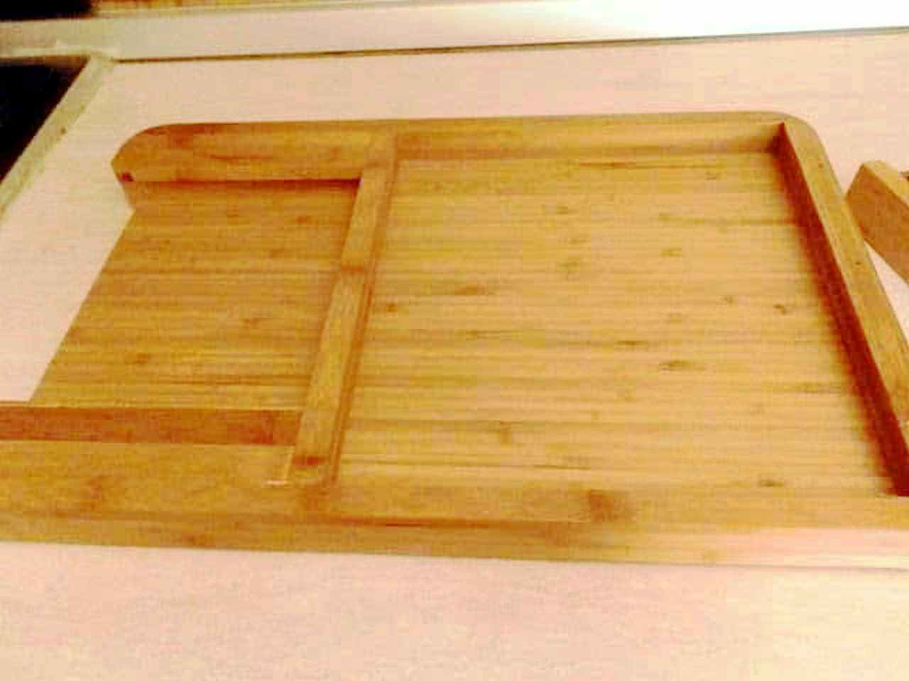 Klarstein Chopmaster Tagliere da Cucina con Cassetto e Bilancia Estraibile in legno di bambù.