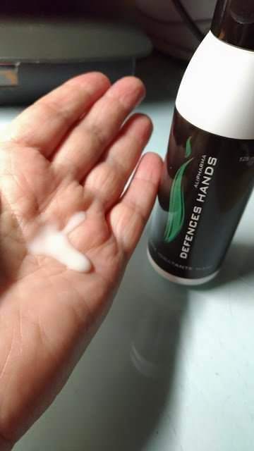 Defence hands cream, mani sempre al top con oli essenziali