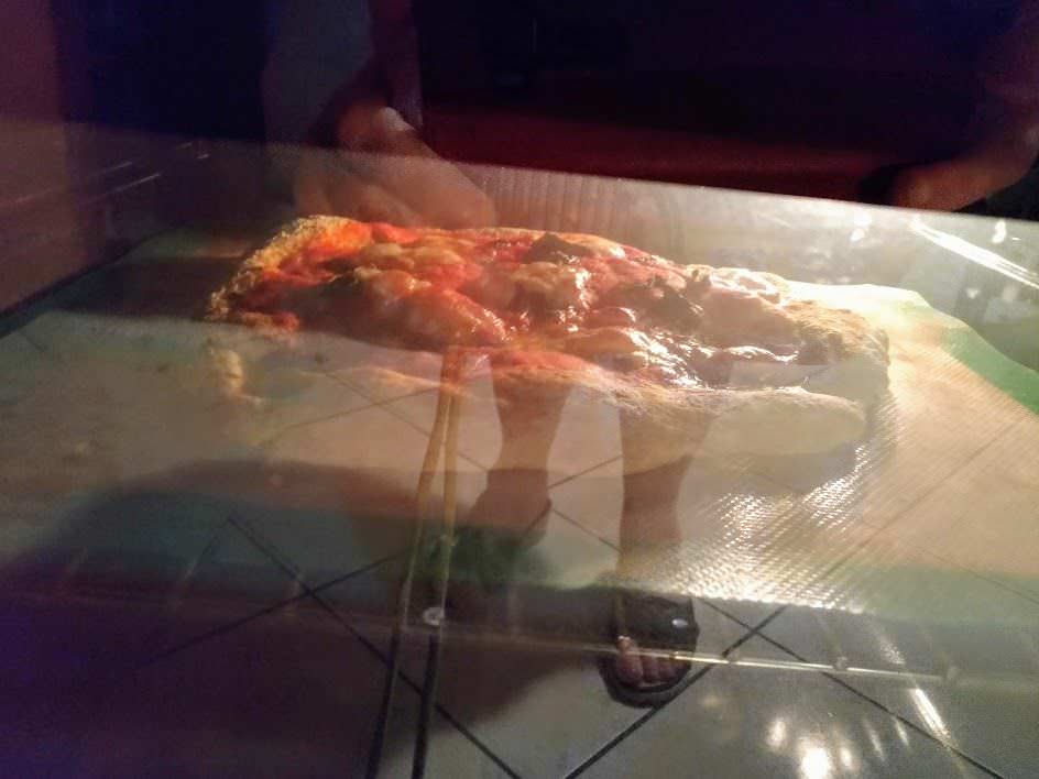 Pizza leggera con pietra refrattaria pizzastein Hans Grill