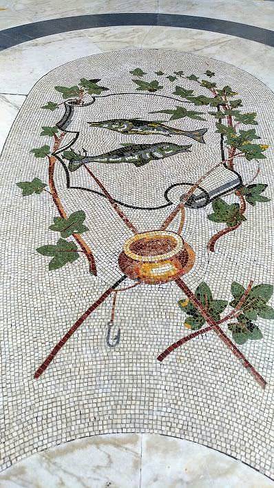 mosaico-pesci-galleria-napoli