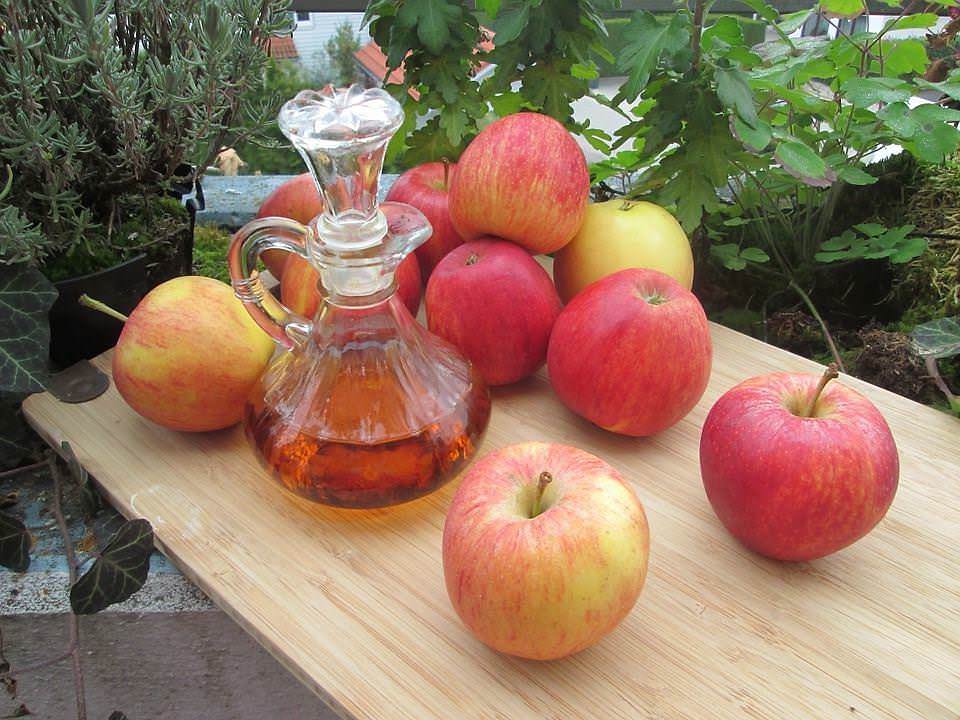 Aceto di mele 12 benefici per la salute