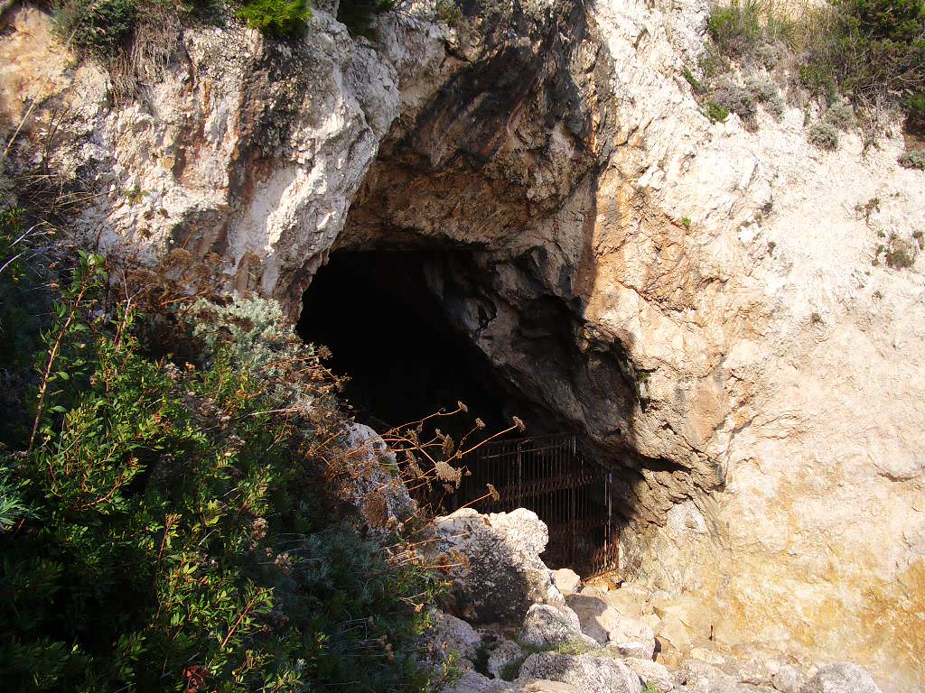Isola di Capri storia e antiche rovine dalla preistoria a oggi