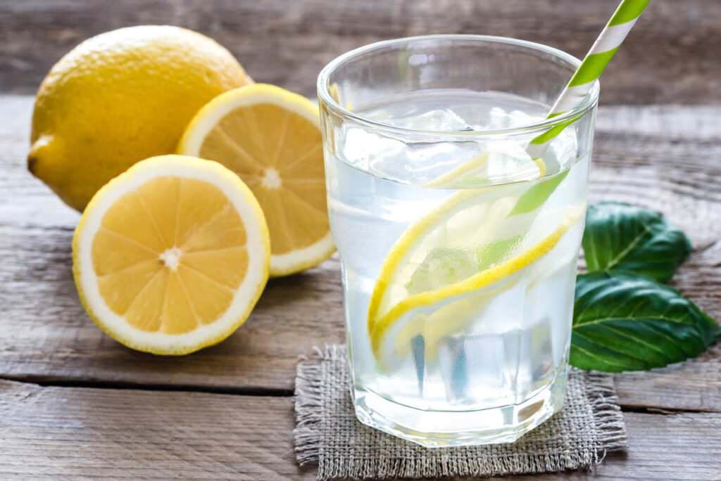 10 bevande salutari dimagranti fai da te limonata